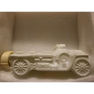 Avon White 1908 Thomas Flyer After Shave Cologne Bottle Car — EMPTY — Vintage